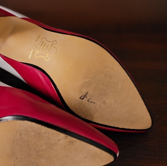 Adorable patent leather kitten heels - Picture 6 of 16